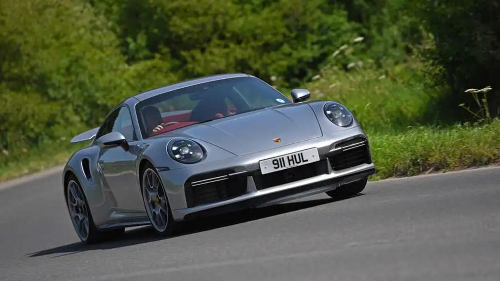 Η υβριδική Porsche 911 έρχεται το καλοκαίρι του 2024